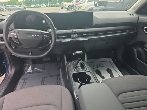Used 2025 Kia K4 EX FWD image 13