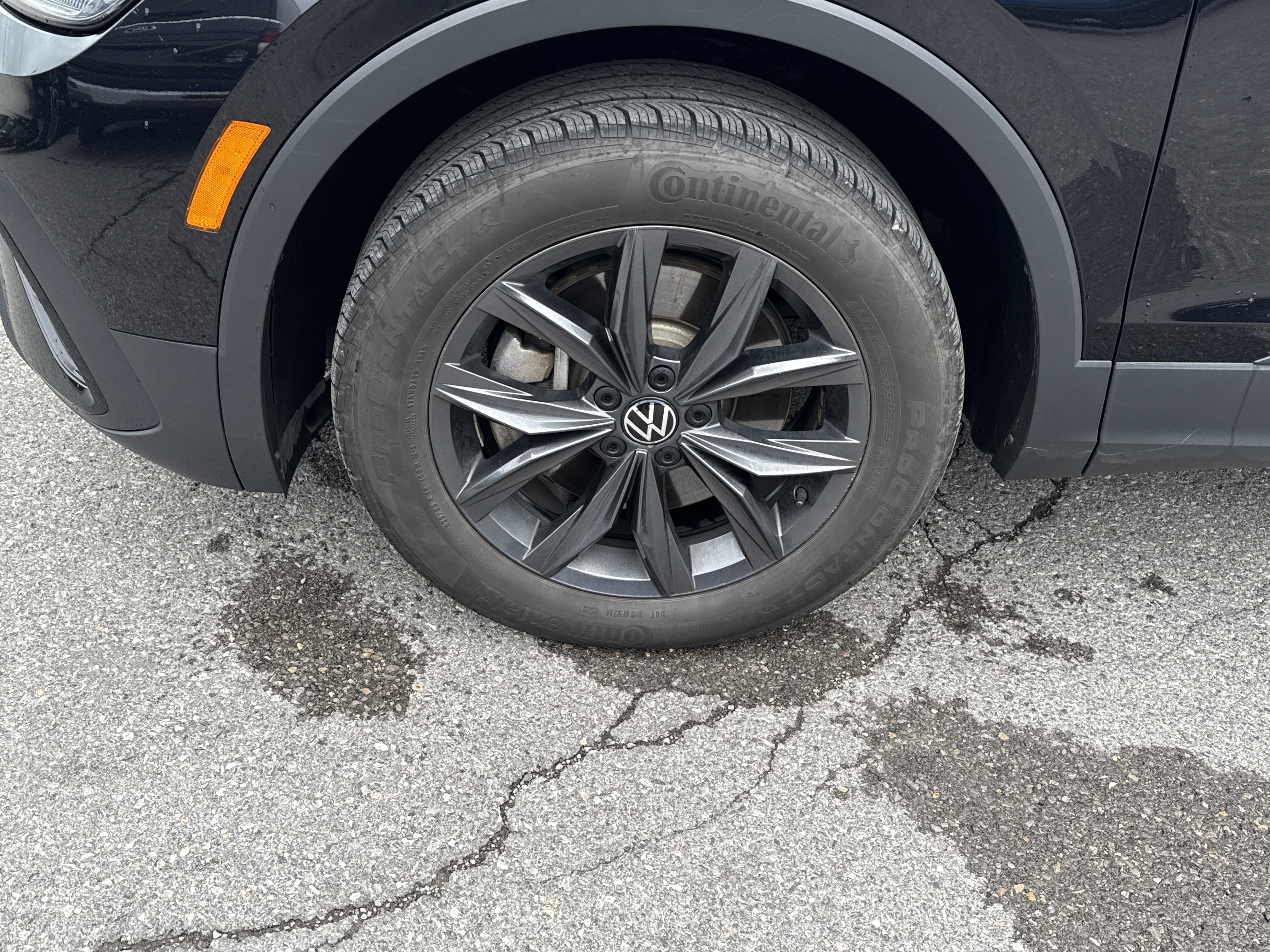 Used 2023 Volkswagen Tiguan SE AWD/4WD image 5