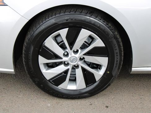 Used 2023 Nissan Altima 2.5 S image 16