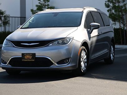 Used 2019 Chrysler Pacifica Touring-L