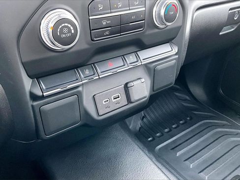 Used 2024 GMC Sierra 2500 Pro image 33