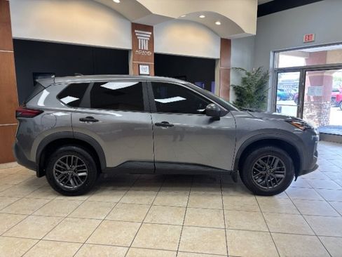 Used 2023 Nissan Rogue S FWD image 5