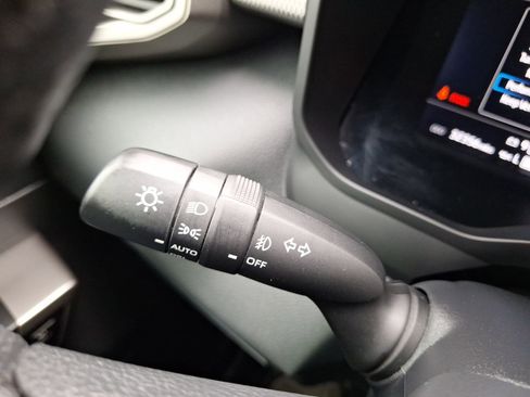 Used 2024 Toyota Tundra Limited AWD/4WD image 23