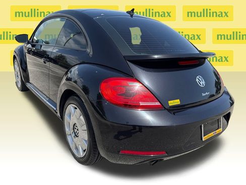 Used 2013 Volkswagen Beetle Turbo FWD image 9