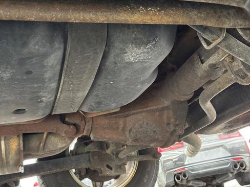 Used 2005 Cadillac Escalade ESV AWD image 25