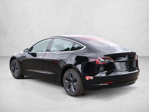 Used 2017 Tesla Model 3 Standard Range RWD image 7