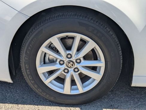 Used 2025 Toyota Camry LE image 29