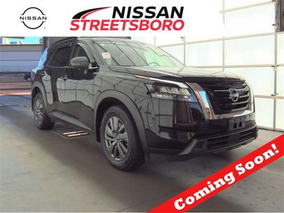 Used 2024 Nissan Pathfinder SV