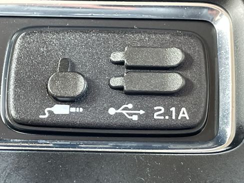 Used 2019 Subaru Ascent Limited w/ Popular Package #3 AWD/4WD image 26