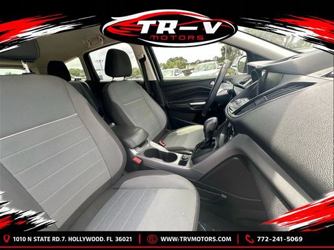 Used 2014 Ford Escape SE w/ Equipment Group 201A FWD image 16