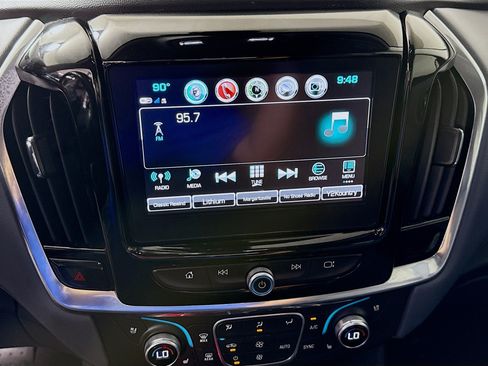 Used 2018 Chevrolet Traverse Premier w/ Driver Confidence II Package FWD image 18