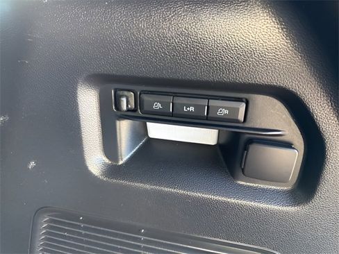 Used 2022 Ford Explorer ST w/ Equipment Group 401A image 38