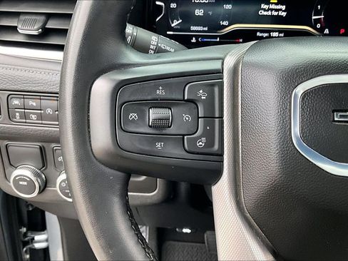 Used 2024 GMC Yukon XL Denali RWD image 11