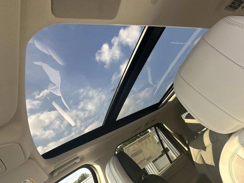 New 2026 Lincoln Navigator L Reserve image 37