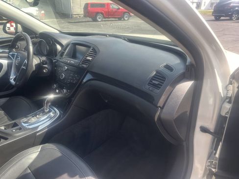 Used 2012 Buick Regal Leather image 29