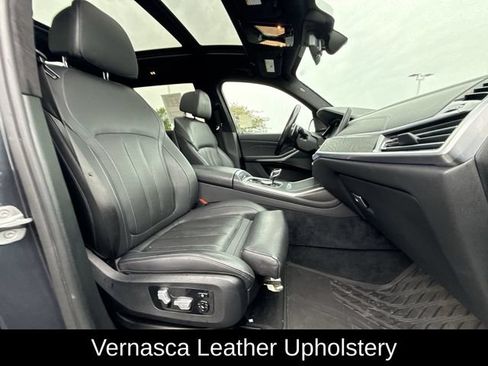 Used 2020 BMW X7 M50i AWD/4WD image 27