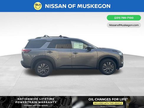 New 2026 Nissan Pathfinder SV image 8