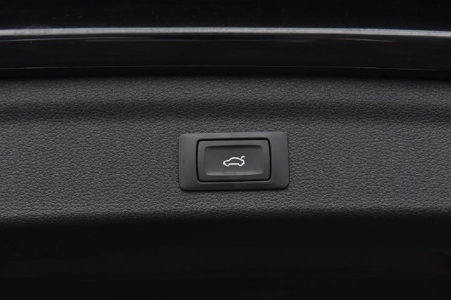 Used 2025 Audi Q3 2.0T Premium AWD/4WD image 25