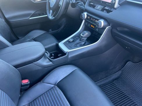 Used 2022 Toyota RAV4 XSE image 18