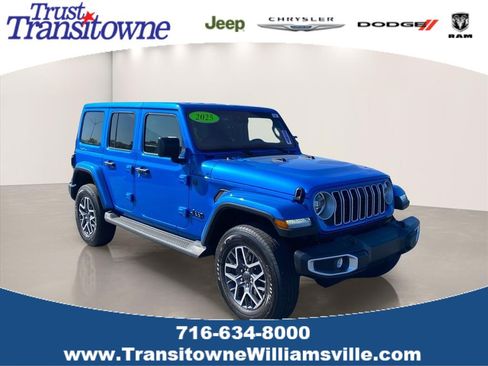Used 2025 Jeep Wrangler Unlimited Sahara AWD/4WD image 1