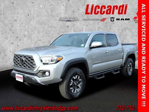 Used 2023 Toyota Tacoma 4x4 Double Cab image 3