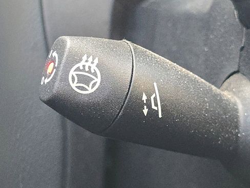 Certified 2020 Mercedes-Benz C 300 4MATIC Sedan image 35