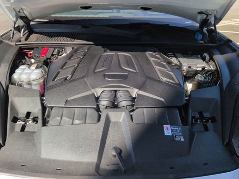 Certified 2025 Porsche Cayenne GTS image 28