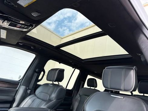 Used 2023 Jeep Grand Wagoneer Series II AWD/4WD image 37