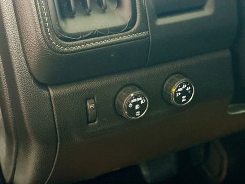 Used 2015 GMC Canyon SLE w/ SLE Convenience Package AWD/4WD image 11