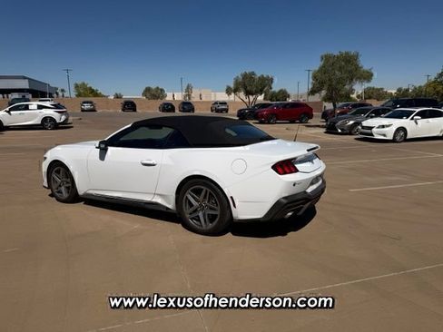 Used 2025 Ford Mustang Premium RWD image 3