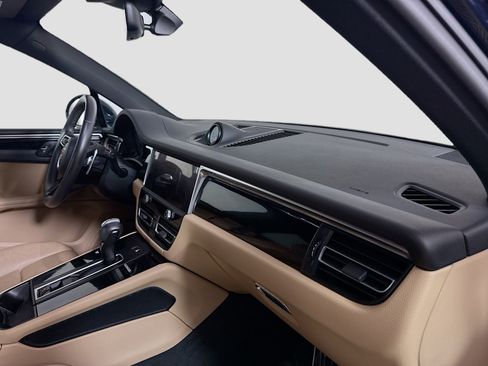 Used 2023 Porsche Macan S w/ Premium Package Plus image 29