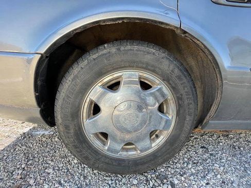 Used 1999 Cadillac Seville SLS w/ Personalization Pkg image 16