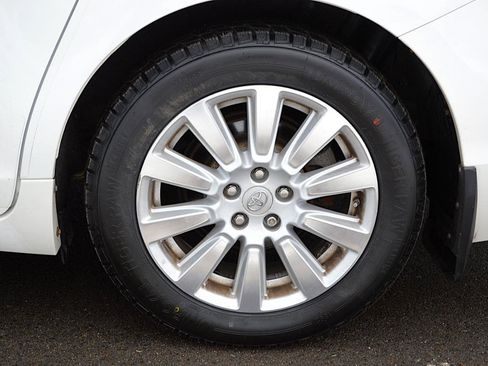 Used 2017 Toyota Sienna Limited image 10