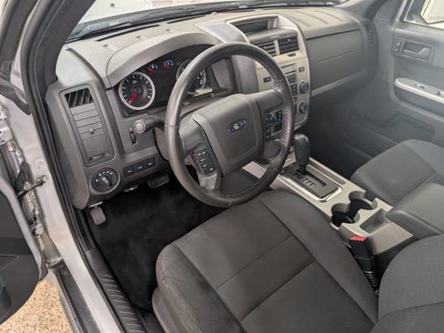 Used 2011 Ford Escape XLT w/ 202A Rapid Spec Order Code AWD/4WD image 19