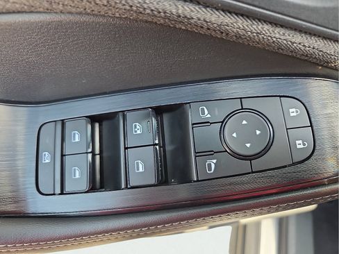 Used 2022 Nissan Rogue SV FWD image 15
