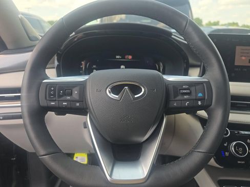 Certified 2026 INFINITI QX60 Luxe w/ Cargo Package AWD/4WD image 11