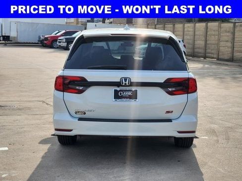 Used 2023 Honda Odyssey Sport image 14