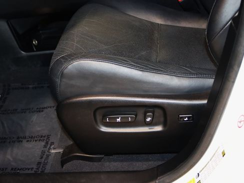 Used 2011 Lexus RX 350 AWD w/ Premium Pkg image 31