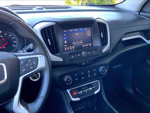 Used 2024 GMC Terrain SLE AWD/4WD image 6