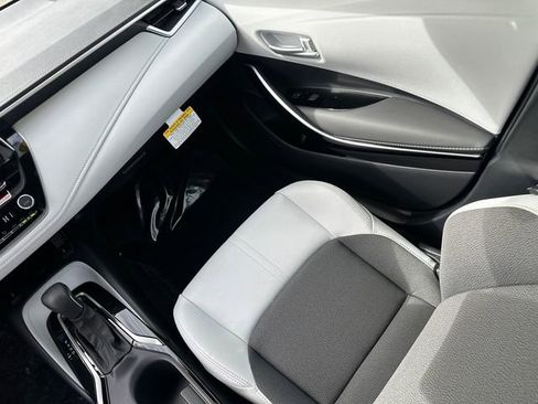 Certified 2025 Toyota Corolla XSE FWD image 24