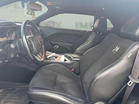 Used 2021 Dodge Challenger R/T Scat Pack RWD image 9
