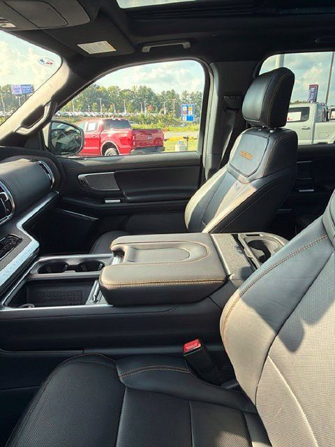 Used 2025 Ford Expedition Tremor AWD/4WD image 3