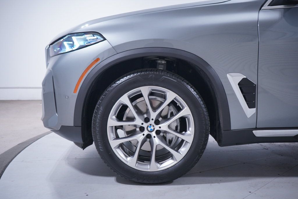 Used 2026 BMW X5 sDrive40i RWD image 2
