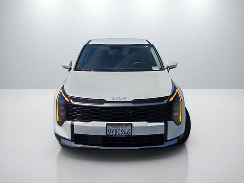 Used 2026 Kia Sportage LX FWD image 2