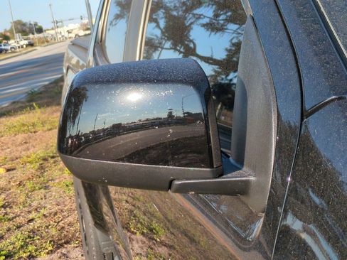 Used 2021 GMC Canyon Elevation image 11