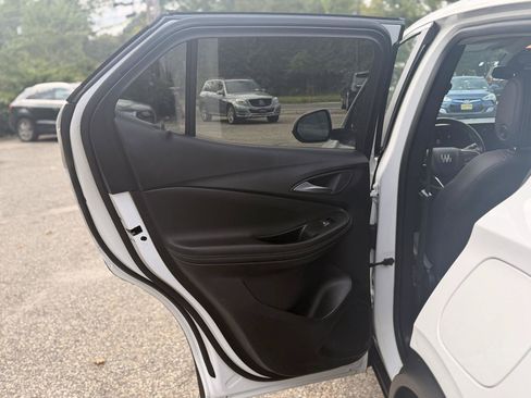 Used 2024 Buick Encore GX Preferred FWD image 17