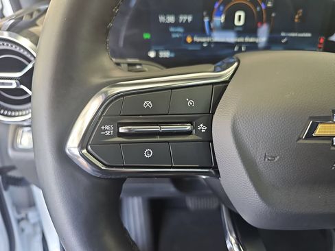 Used 2026 Chevrolet Equinox LT FWD image 17