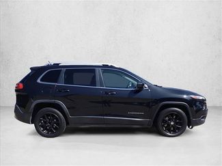 Used 2015 Jeep Cherokee Latitude FWD video 4