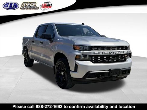 Used 2021 Chevrolet Silverado 1500 Custom image 1