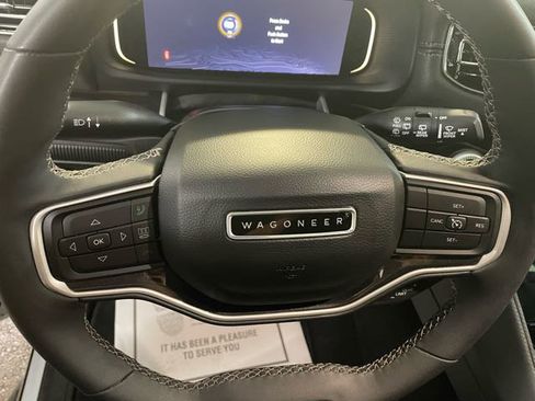 Used 2022 Jeep Wagoneer Series I image 18
